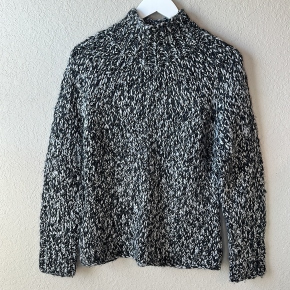 I.N.C. International Concepts Chunky Knit Turtleneck Sweater Size Medium - Picture 1 of 11